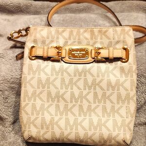 Authentic Michael Kors Crossbody Beige Logo Bag